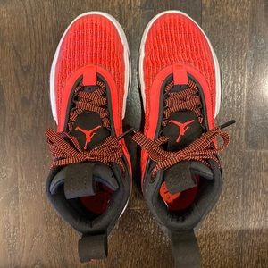 *LIKE NEW* Nike Air Jordan XXXVI Basketball Shoes (size 4)